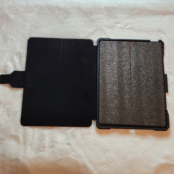 Urban Armor Gear Metropolis Series Black Case for IPad Pro 12.9" 5th Gen New - Picture 10 of 16